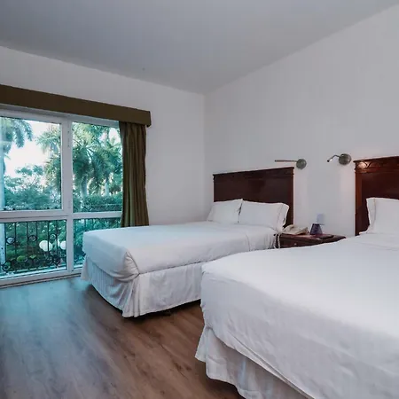 Hs Hotsson Smart Value Tampico Hotel Exterior photo